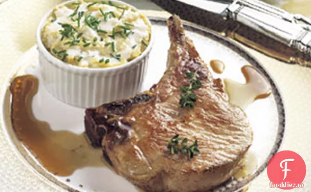 Cotlet de porc prăjit cu vinetă de șuncă Serrano