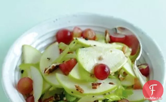 Salată De Mere, Struguri Și Țelină