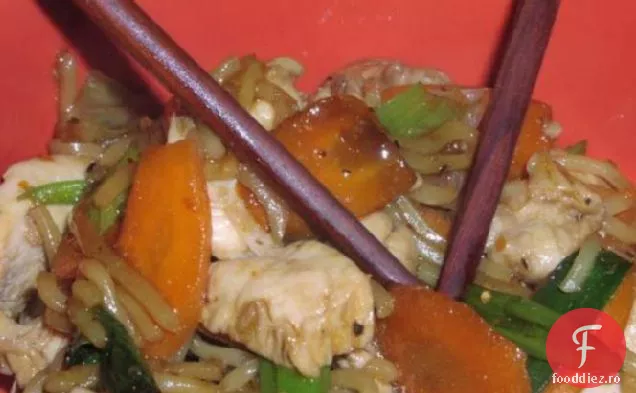 Pui și tăiței Teriyaki