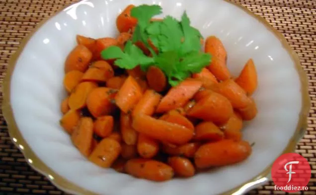 Coaceți legume și cârnați