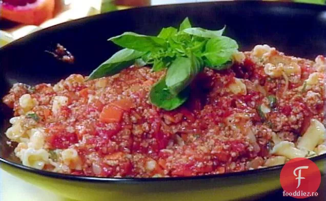 Ragu de vițel cu Campanelle