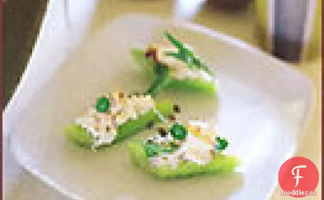 Salată de Crab și mazăre în coaste de țelină