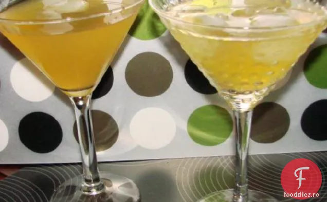 Cocktail Fericit Cu Mere