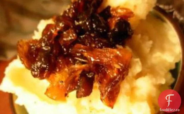Piure De Hrean Cu Ceapă Caramelizată