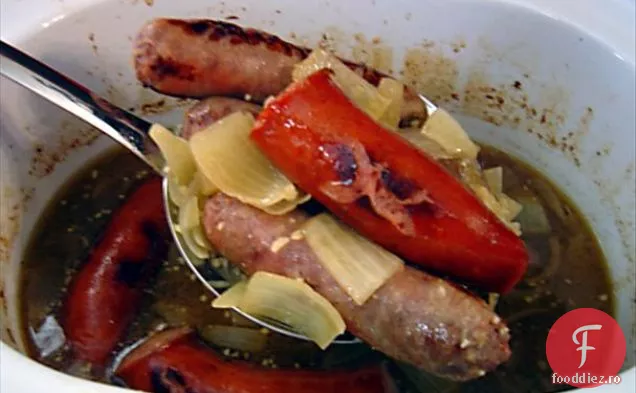 Fripturi caramelizate cu ceapă cu sos cremos de hrean