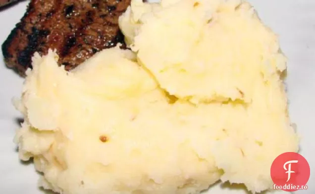 Piureul de cartofi al fabricii de Cheesecake
