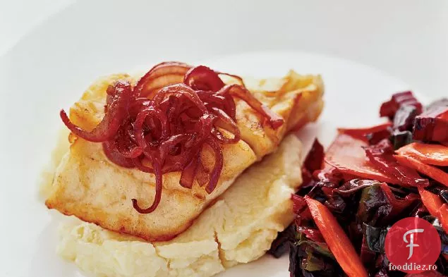 Snapper prăjit în tigaie cu piure de păstârnac cu unt