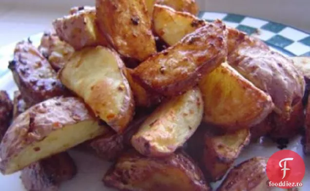 Cartofi Bravas piperați (pene roșii sau Yukon)