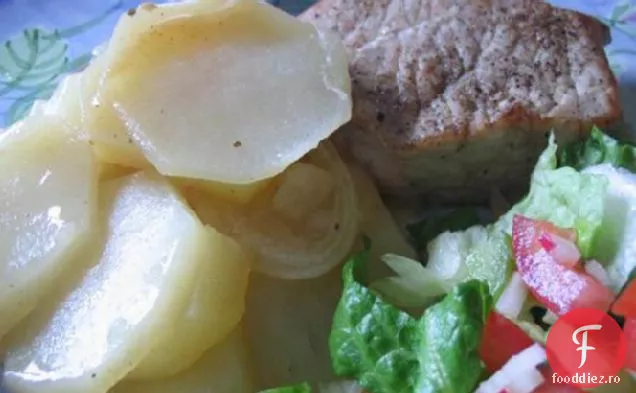 Carne de porc și cartofi coaceți