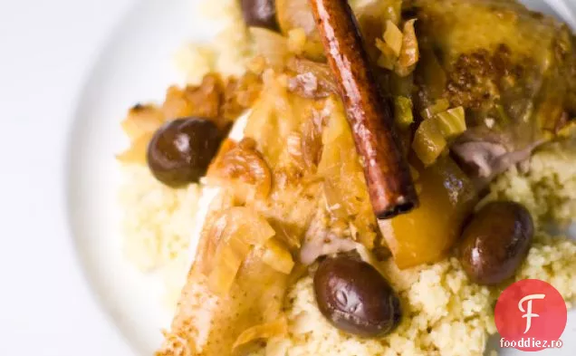 Tagine De Măsline Și Lămâie De Găină De Guineea