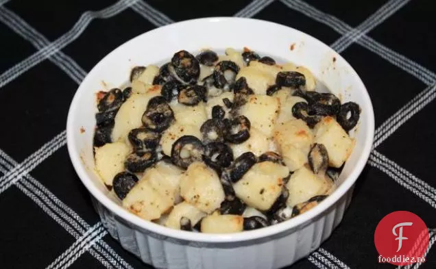 Piure de cartofi cu usturoi prăjit și ceapă caramelizată