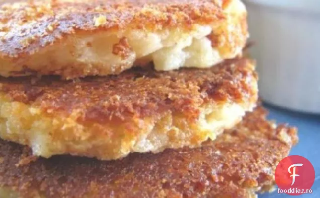 Prăjituri Cu Cartofi Cheddar Afumați Cu Crustă De Parmezan