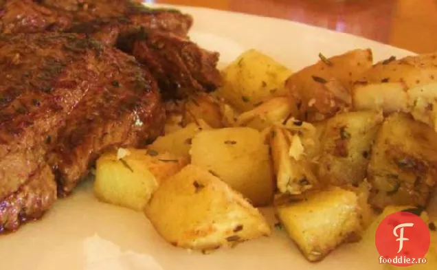 Cartofi noi la grătar cu parmezan și ierburi