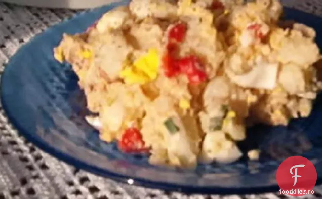Salată de cartofi cu slănină și ou