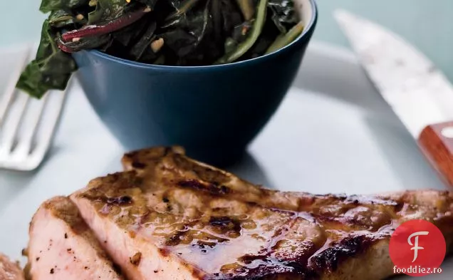 Cotlet de porc la grătar cu hamsii și Bietă Elvețiană