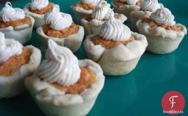 Mini Plăcinte Cu Cartofi Dulci Cu Topping De Brânză Cremă De Scorțișoară