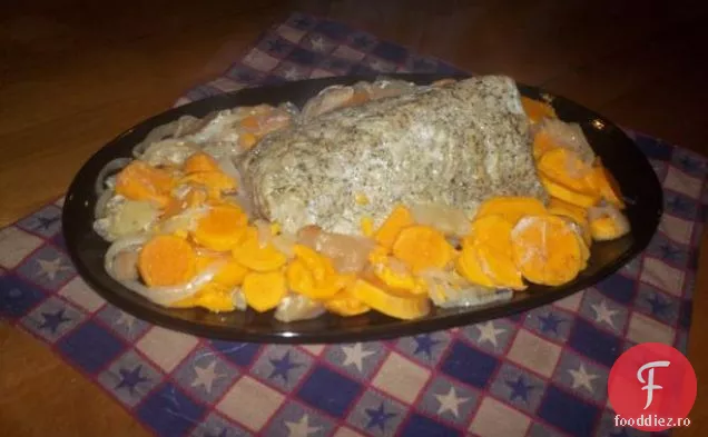 Plăcintă cu cartofi dulci condimentată din New England cu o lovitură de Bourbon