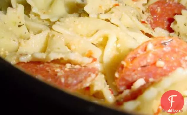 Salată De Paste Pepperoni Cu Papion