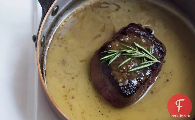 Fripturi de filet de vită cu Gratin de rădăcină de țelină