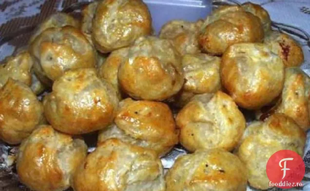 Brânză Brie, struguri și Pepperoni Puff Appy
