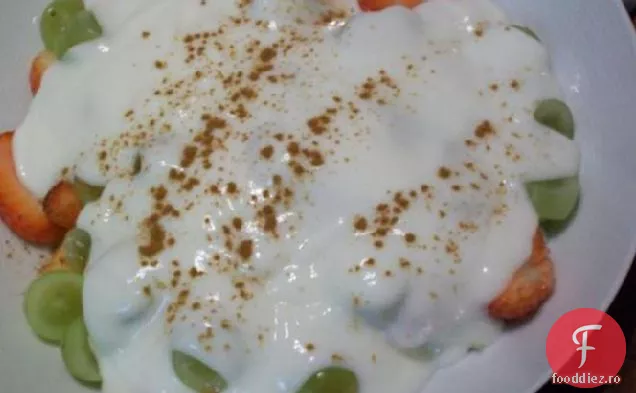 Salată De Fructe Cu Iaurt