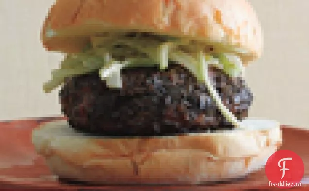 Burgeri Portobello Buffalo cu salată de mere de țelină