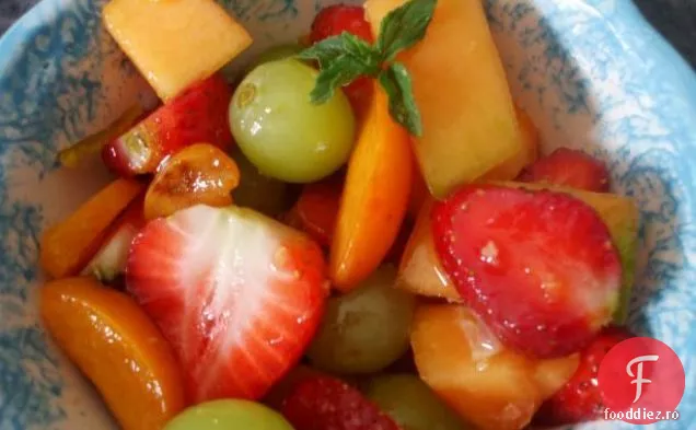 Salată De Fructe
