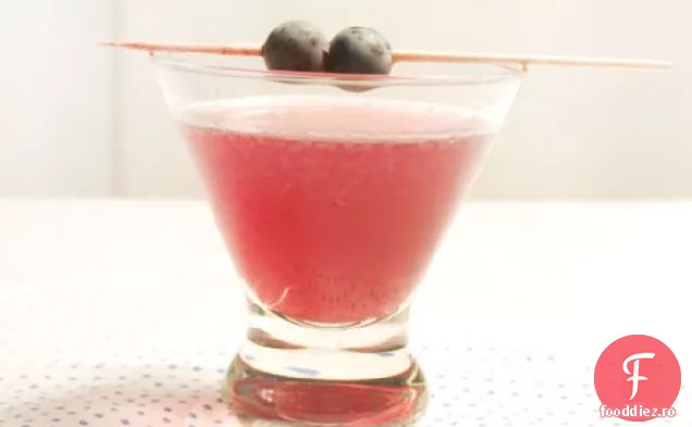 Băutură în sezon: Concord Martini