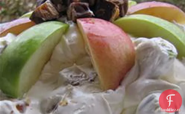 Salată De Nuci Cu Caramel De Ciocolată