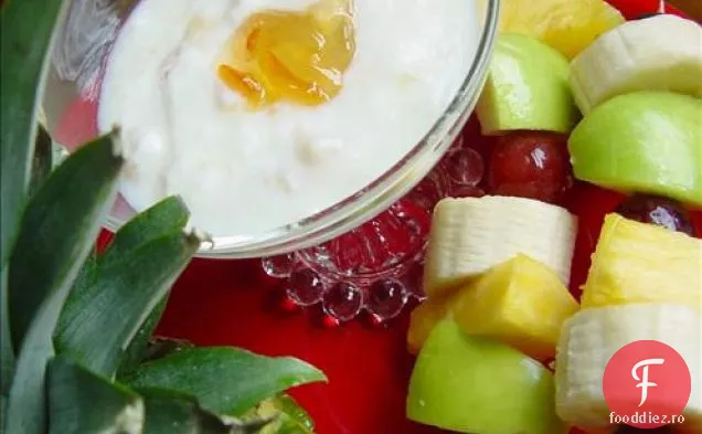 Kabobs De Fructe Cu Pansament De Nucă De Cocos