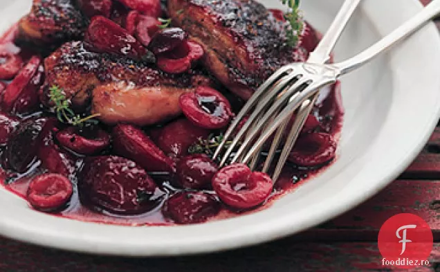 Piept de rață la grătar cu sos de prune de cireșe