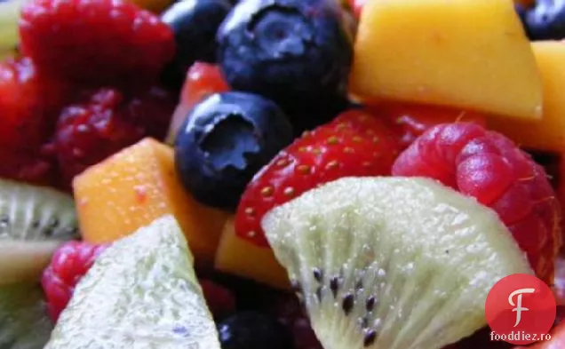 Salată De Fructe Cu Sirop De Vanilie De Mere