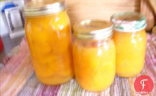 Conserve De Caise Cu Sirop De Ananas Portocaliu