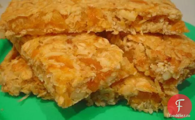 Batoane de caise, nucă de cocos și migdale