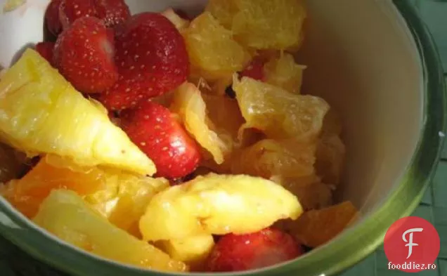Salată De Fructe De Paște