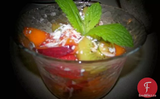 Salată De Fructe Tropicale Din California