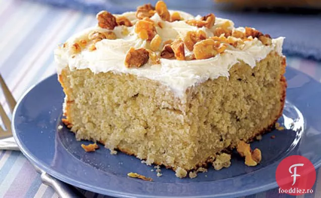 Tort de banane cu glazură de brânză cremă