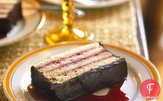 Tortă de zmeură-migdale cu Ganache de ciocolată