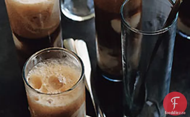 Stout Plutește