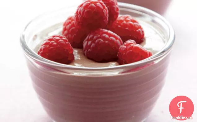 Zmeură cu Mousse de iaurt de ciocolată