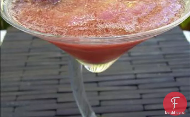 Clătită ușoară de arțar cu fructe de pădure sau sos de vafe (sănătos)