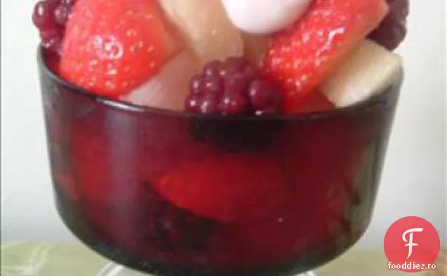 Salată De Fructe De Vară