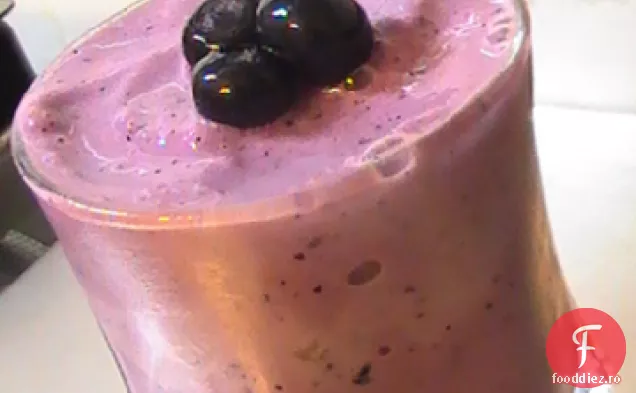 Smoothie Super Sănătos Cu Căpșuni Și Afine