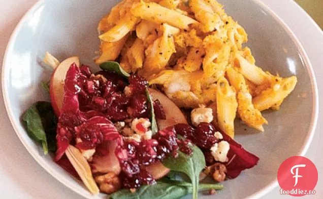 Salată belgiană de andive și mere cu vinetă de afine