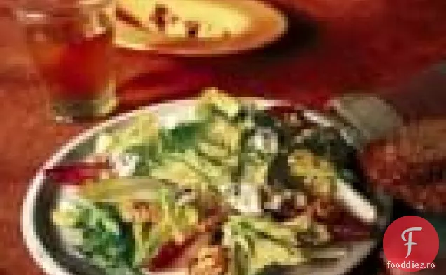 Salată De Escarole Și Andive Cu Gorgonzola Și Nuci