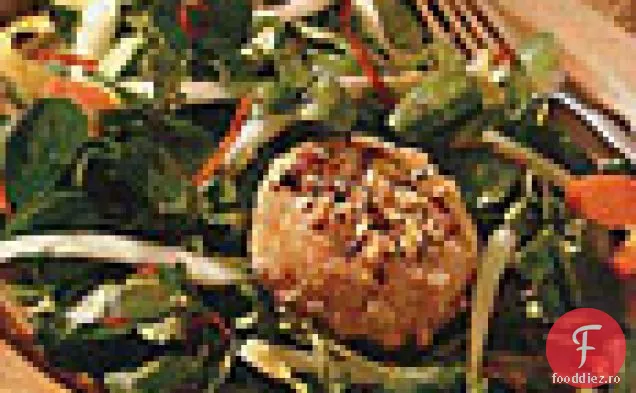 Salată De Brânză De Capră Cu Crustă De Alune