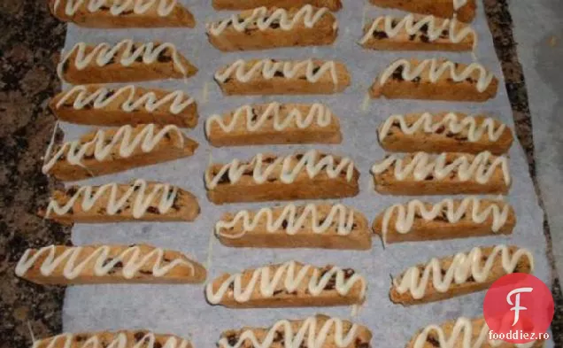 Biscotti de afine și migdale cu ciocolată albă