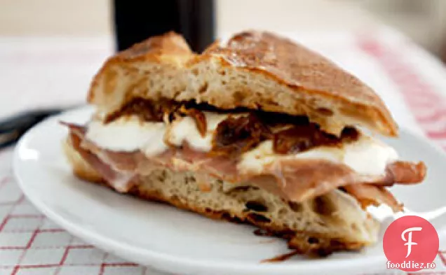 Rețetă de Panino cu Mozzarella, Prosciutto și gem de smochine