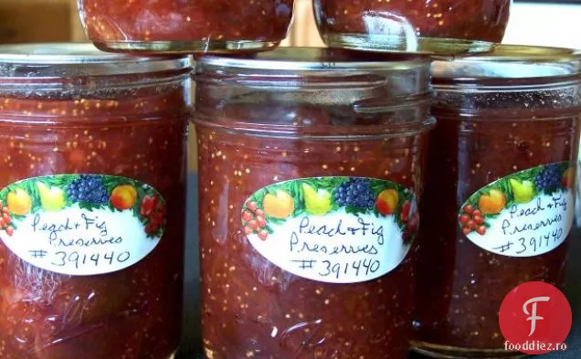 Conserve de piersici și smochine