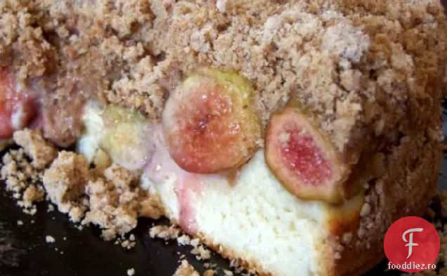 Streuselkuchen acoperit W. smochine proaspete sau piersici, prune (mașină de pâine
